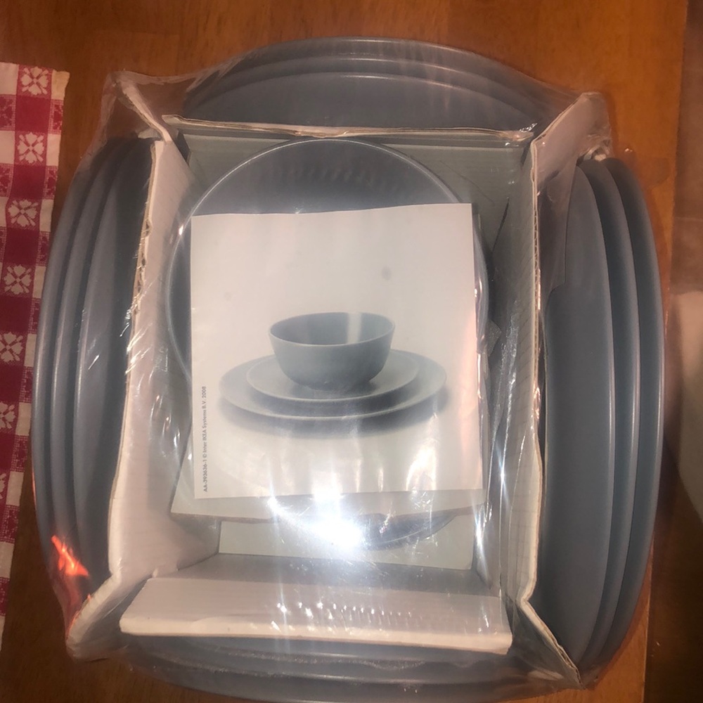 18 Piece Dinner Set